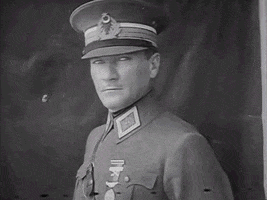 ataturk-u-yakisikli-bulmayan-kiz_2038949.gif