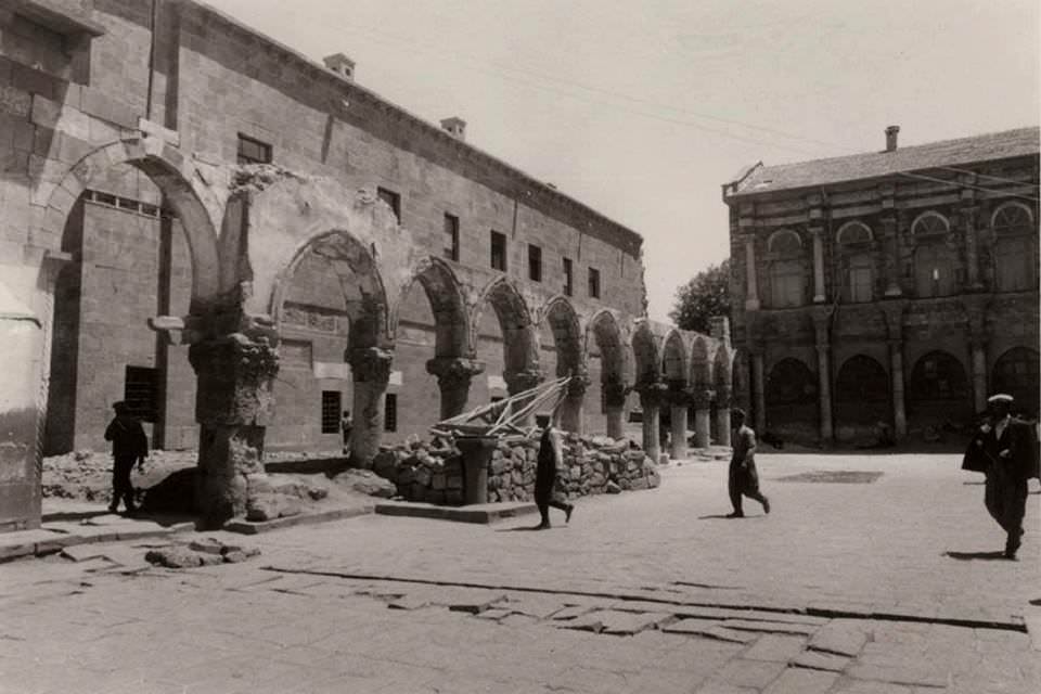 diyarbakir-ulu-camii-ve-mesudiye-medresesi-1964.jpg