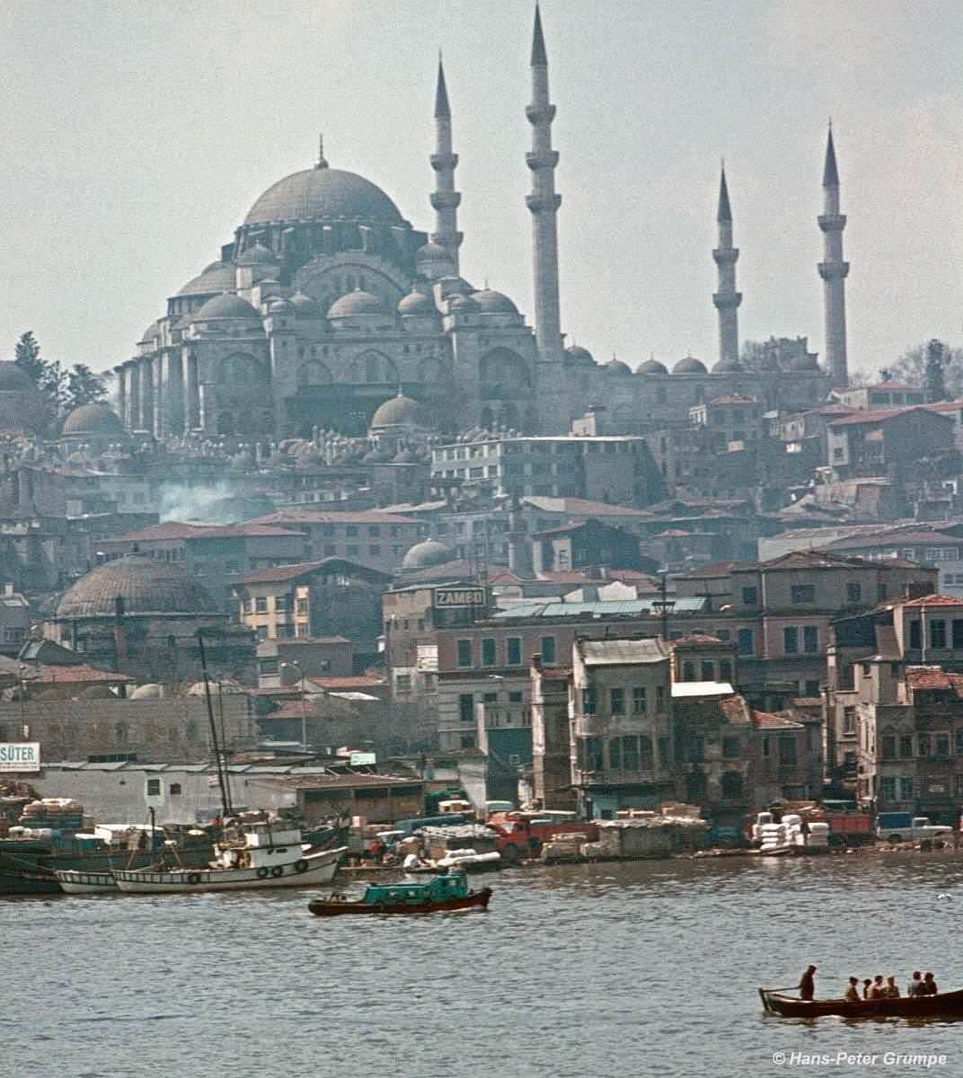eminonu-ve-suleymaniye-camii-fotografci-hans-peter-grumpe-1978.jpg