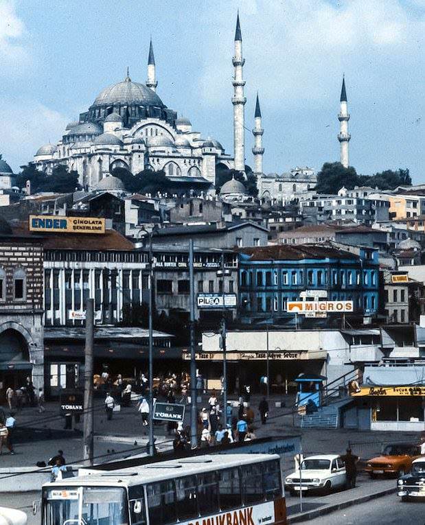 eski-istanbul-eminonu-1982.jpg