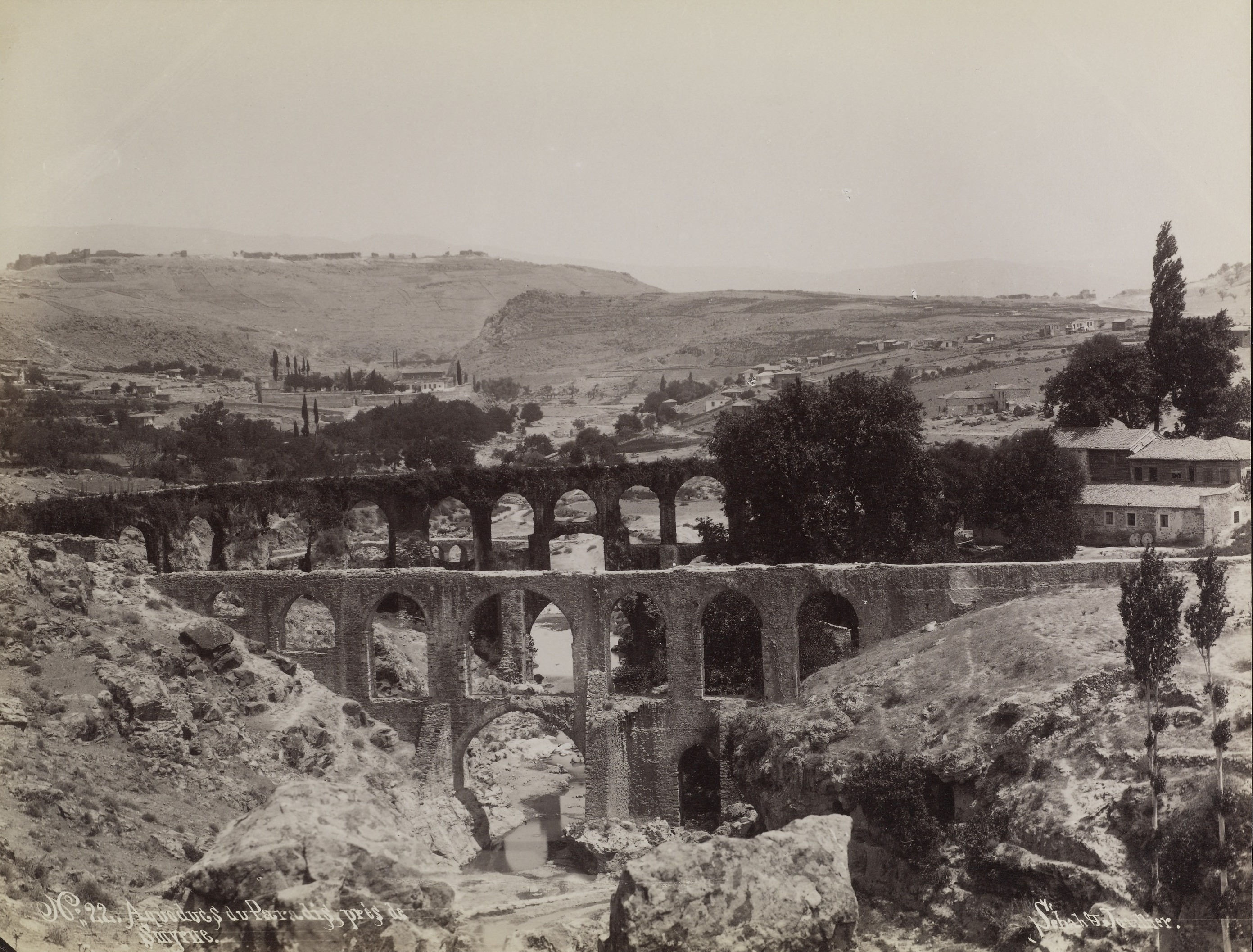 kizilcullu-su-kemerleri-izmir-sebah-ve-joaillier-fotografi.jpg