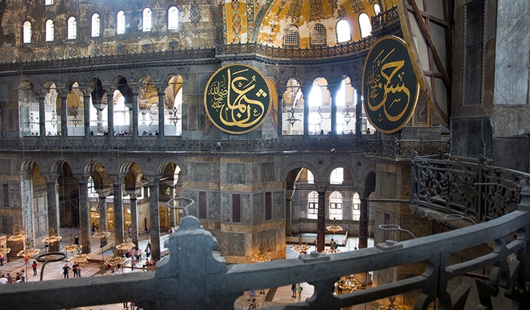 medium_Hagia_Sophia_Istanbul_8.jpg