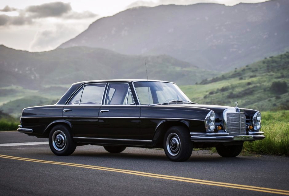 MERCEDES 250s 0.jpg