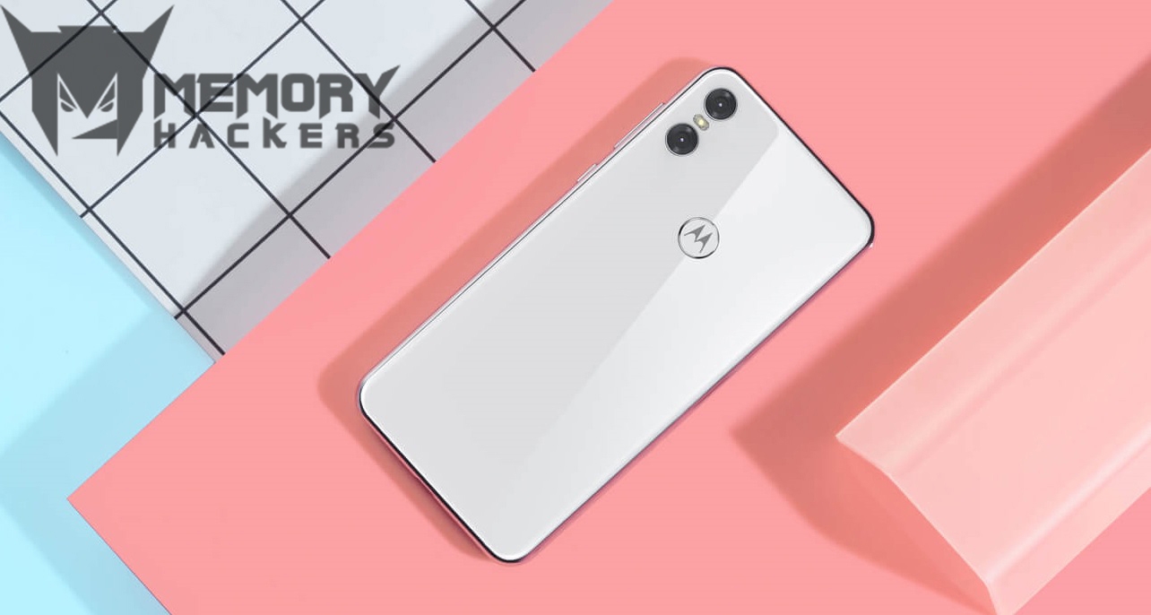 Motorola-P30-Play-Tanıtıldı-1.jpg