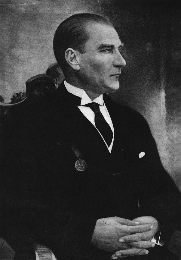Mustafa-Kemal-Atat-rk-1881-1938-celebrities-who-died-young-40830479-602-863.jpg