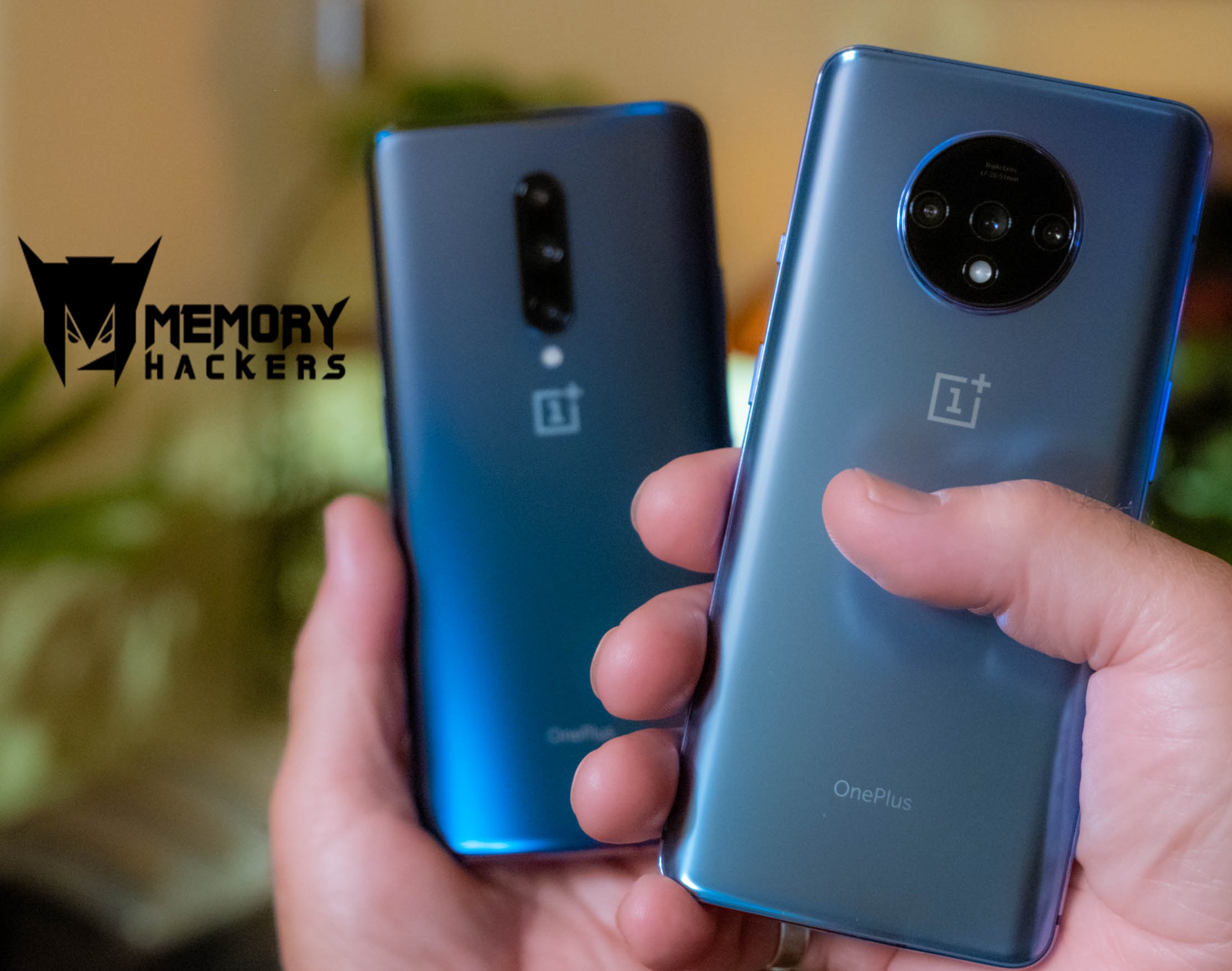 OnePlus-7T-with-7-Pro-in-hands.jpg