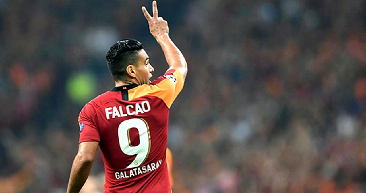 radamel-falcao-ispanya-da-mansetleri-susluyor-12842636_7665_amp.jpg