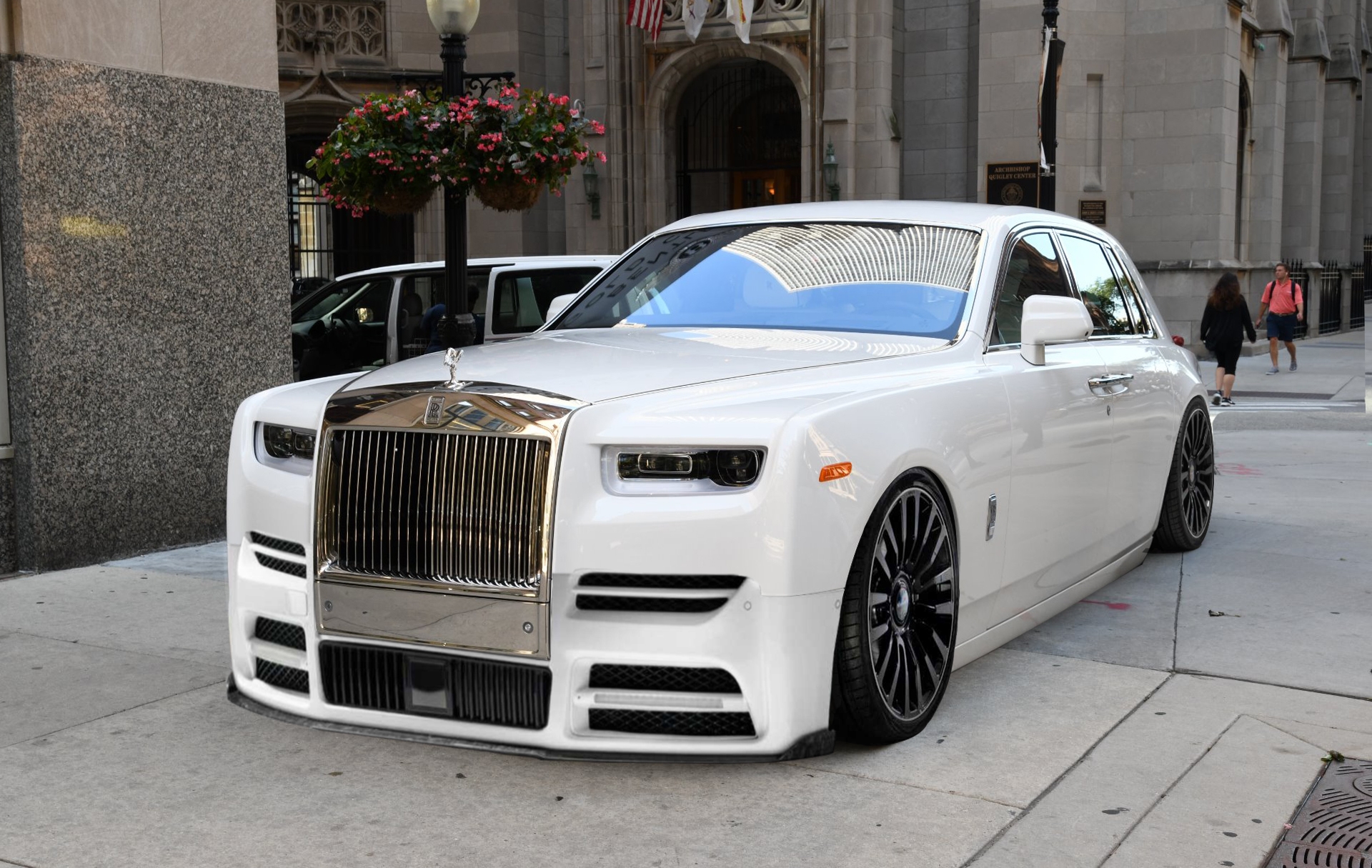 ROLLS ROYCE 1.jpg