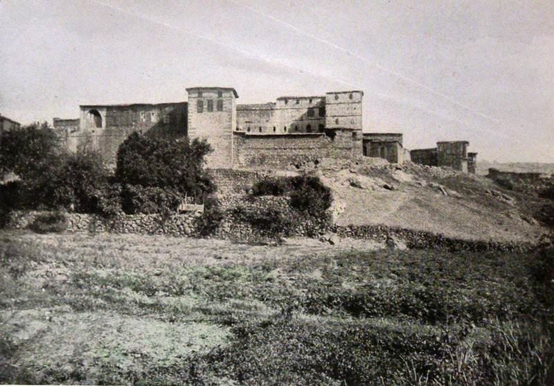 the-small-town-of-chermug-cermik-chermug-cermik-kaza-the-government-centre-source-victor-piets...jpg