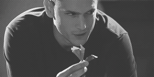 tumblr_mqekum9Im71qdx3gto1_500.gif