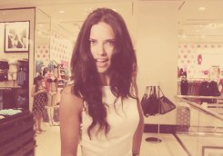 tumblr_moad7fK6yU1rnwqsxo6_250.gif