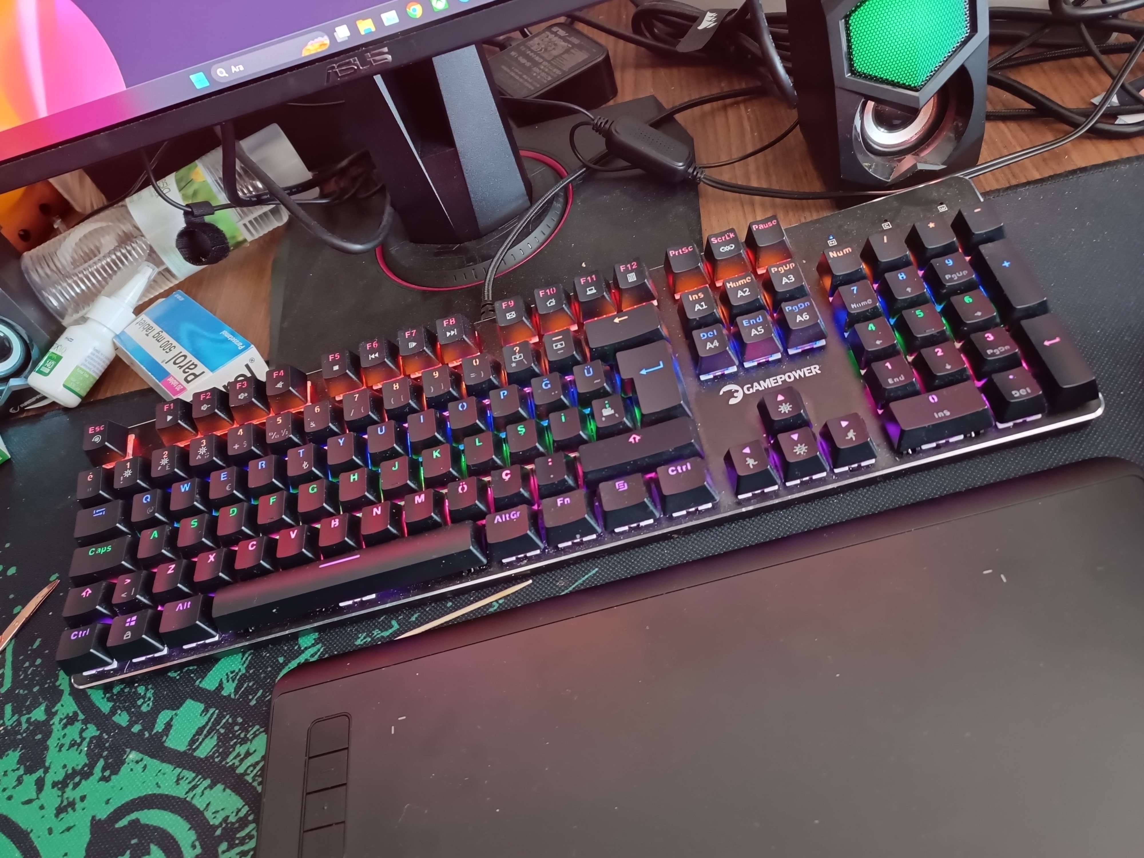 xzPbL9J.jpg